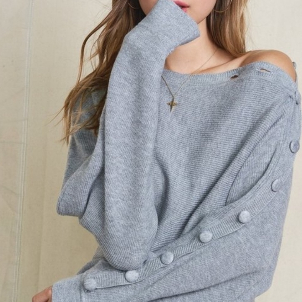 Offshoulder sweater